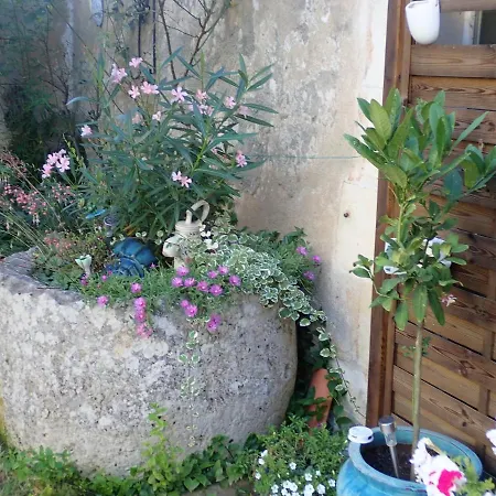 La Miramboise, Et Table D Hotes Mirambeau (Charente-Maritime)