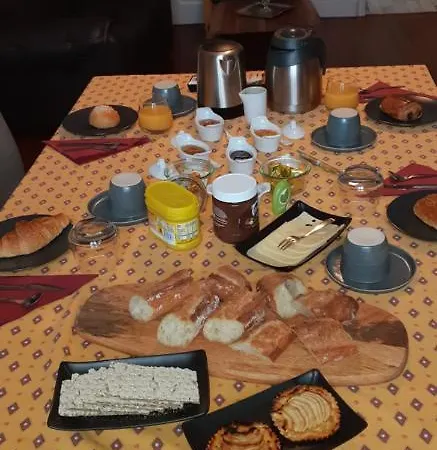 La Miramboise, Et Table D Hotes Bed & Breakfast