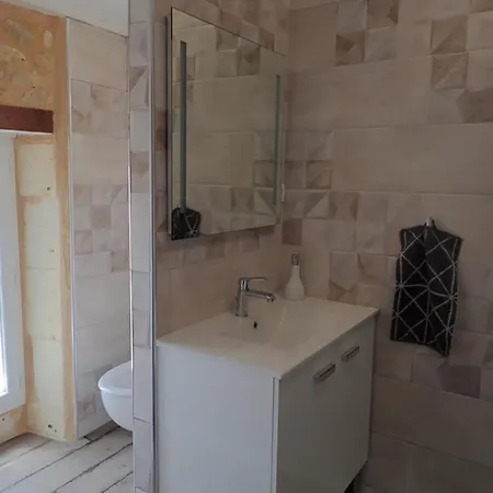 Bed & Breakfast La Miramboise, Et Table D Hotes *