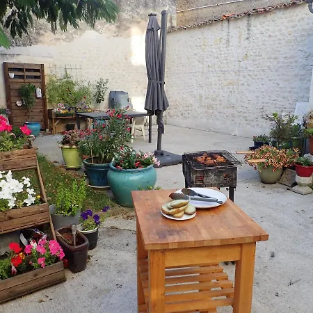 Bed & Breakfast La Miramboise, Et Table D Hotes