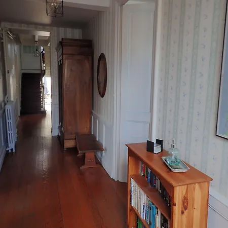 Bed & Breakfast La Miramboise, Et Table D Hotes 3*