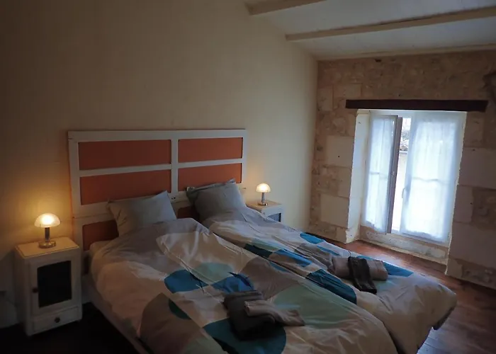 La Miramboise, Et Table D Hotes Bed and breakfast 3*