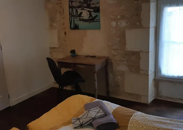 La Miramboise, Et Table D Hotes Bed and breakfast